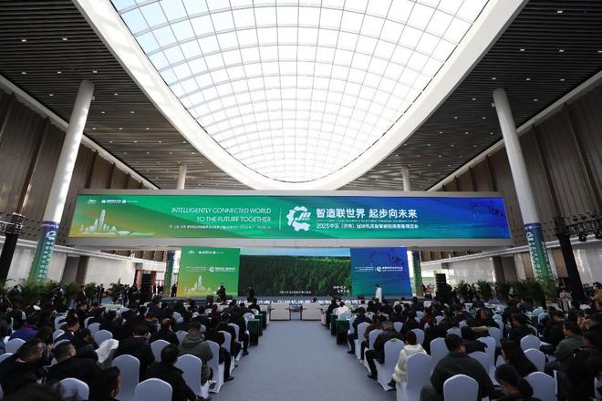 回眸項(xiàng)目深化年 濟(jì)南黃河國際會(huì)展中心激活起步區(qū)現(xiàn)代服務(wù)業(yè)產(chǎn)業(yè)鏈新引擎